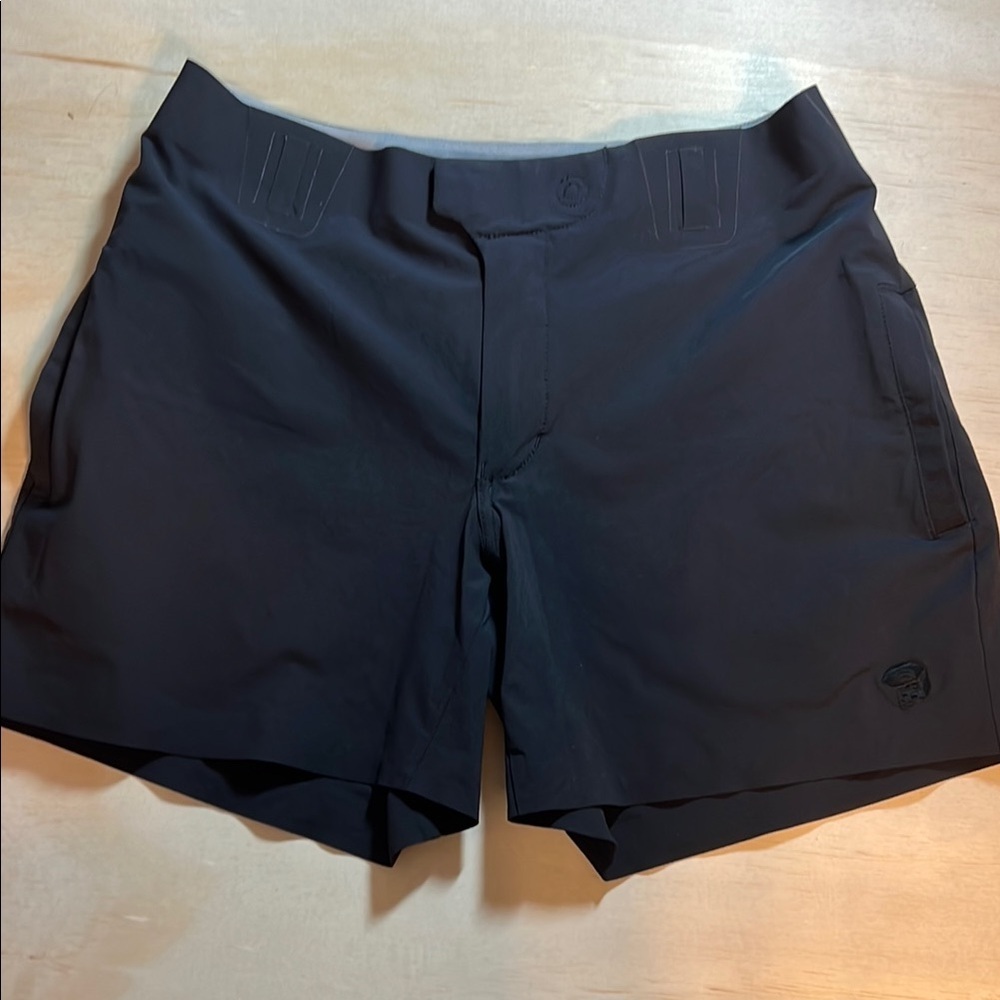 Mountain Hardwear Women's Black Apparel Sz 4